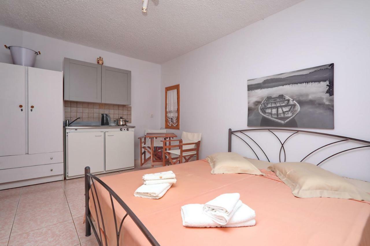 Marlitsis Apartments & Studios Skopelos stad Exteriör bild