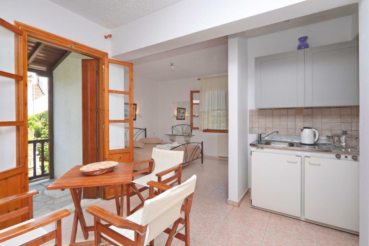 Marlitsis Apartments & Studios Skopelos stad Exteriör bild